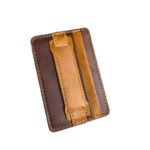 ⁦محفظة بطاقات جلدية للهاتف مع حزام إمساك ومسند⁩ - الصورة ⁦4⁩